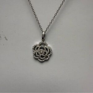 925 Sterling Silver Rose Pendant Necklace